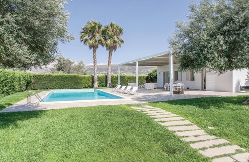 Comiso House | 3 bedroom accommodation in Comiso (RG)
