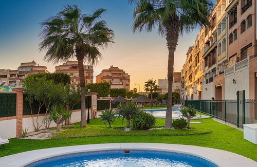 Roquetas de Mar Apartment | 3 bedroom apartment with pool, near the beach and shopping center