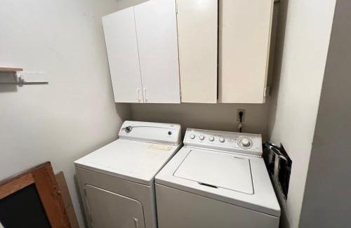 Mill Lake Apartment | 3 Bedroom Apartment - 5 Beds