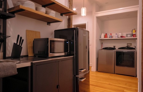 Beacon Apartment | 3-bedroom apartment in charming Beacon with WiFi, AC