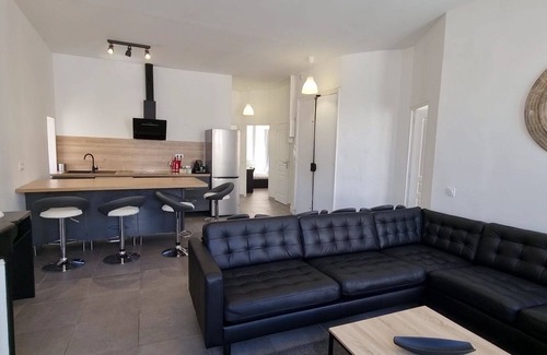 La Castellane Apartment | 3 bedroom apartment with garage