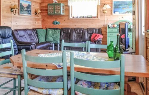 Vagsoy House | 3 Bedroom Awesome Home In Måløy