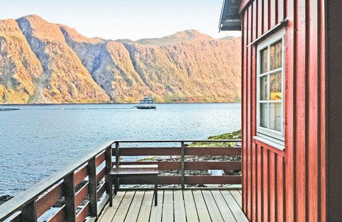 Vagsoy House | 3 bedroom awesome home in Måløy