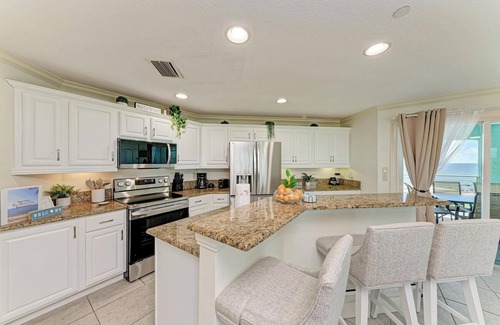 Englewood Condo | 3 Bedroom-Beach Front Condo w/Beautiful Views of the Gulf