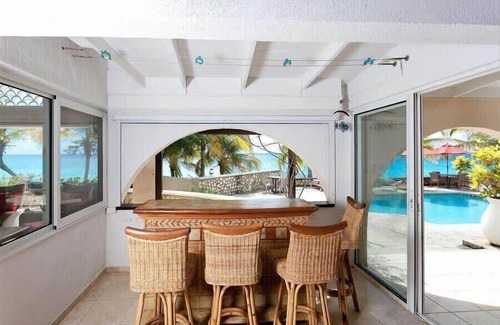 Plum Bay Villa | 3 bedroom beach house at Baie longue