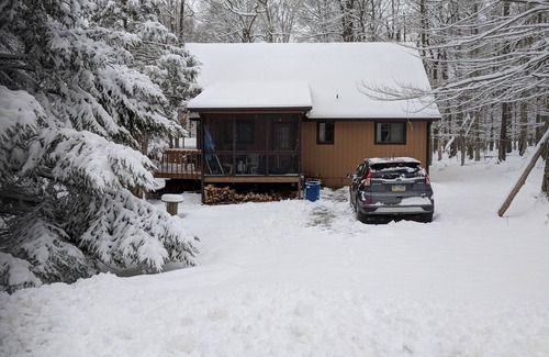Locust Lake Village Ski Chalet | 3 Bedroom Chalet with Air Conditioning
