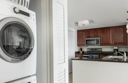 Flag Hill Resort | 3 Bedroom Condo, Sleeps 12, Kitchen Frenchman's Cove Resort, Saint Thomas Island