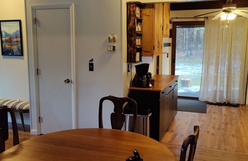 North Haverhill Cabin | 3-bedroom Cozy Cabin in Mountain Lakes near White Mountains