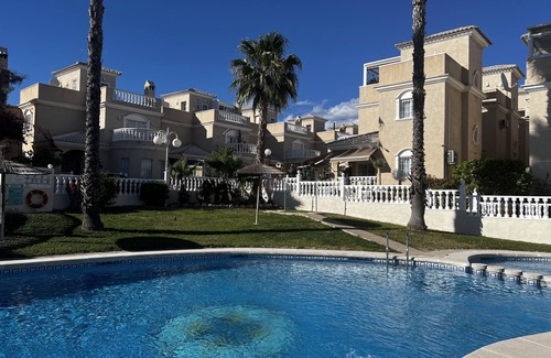 Orihuela Costa Villa | 3 Bedroom detatched villa, pool, close to beach/Golf/Los Altos, Torrevieja