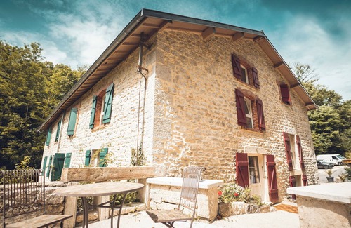 Montagna-le-Reconduit House | 3 Bedroom Private vacation home in Montagna-le-Reconduit