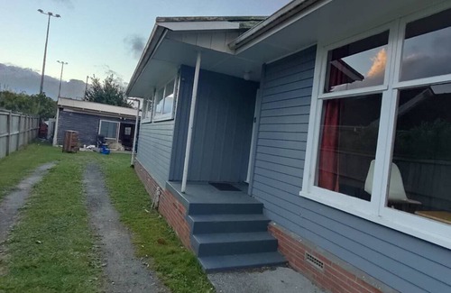 Mount Albert Ski Chalet | 3 Bedroom Garden Chalet A