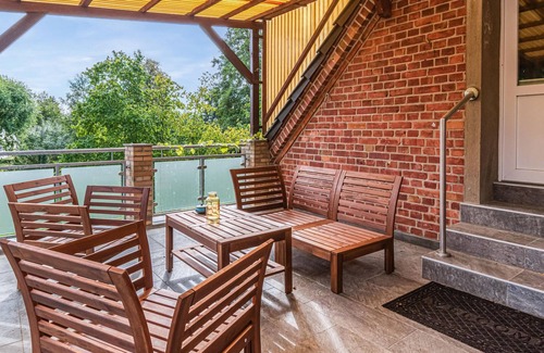 Neukloster House | 3 bedroom gorgeous home in Neukloster