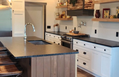 Ravenna House | 3 Bedroom High-end Townhouse. nVery spacious and centrally located.