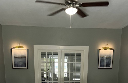 Bacliff House | 3 bedroom home 7 minutes from Kemah Boardwalk.