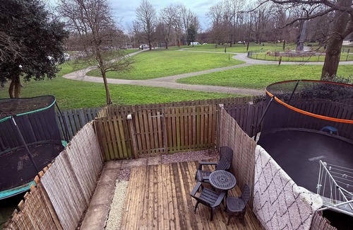 Wigan House | 3-bedroom house in awesome Wigan with WiFi