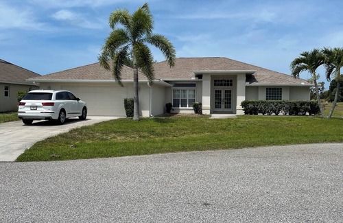 Pinehurst House | 3-bedroom house in charming Rotonda West, Golf Course view. Near Beaches. Pet ok