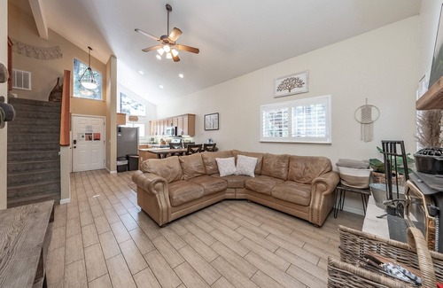 Shaver Lake House | 3 bedroom house with huge deck and central a/c