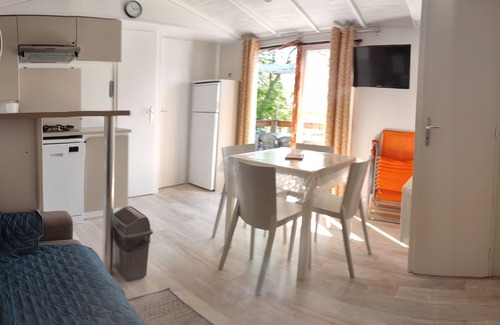 Embrun House | 3 Bedroom Mobile Home in Embrun