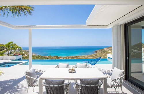 Cole Bay Villa | 3 Bedroom Modern Villa , Ocean Royal