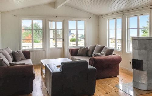 Kvenvær House | 3 Bedroom Nice Home In Kvenvær