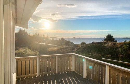 Kvenvær House | 3 bedroom nice home in Kvenvær