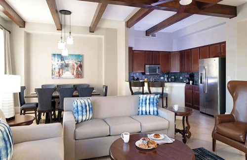 Downtown San Antonio Condo | 3 Bedroom Presidential Condo w/Kitchen, on Riverwalk in San Antonio, La Casada!