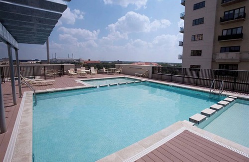 Downtown San Antonio Condo | 3 Bedroom Presidential Condo w/Kitchen, on Riverwalk in San Antonio, La Casada!