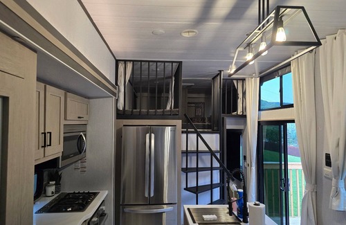 Antes Fort House | 3-bedroom RV in Tranquil Trout Run with AC