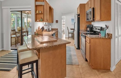 Vero Beach Apartment | 3 Bedroom Single family 320419 by Houzlet