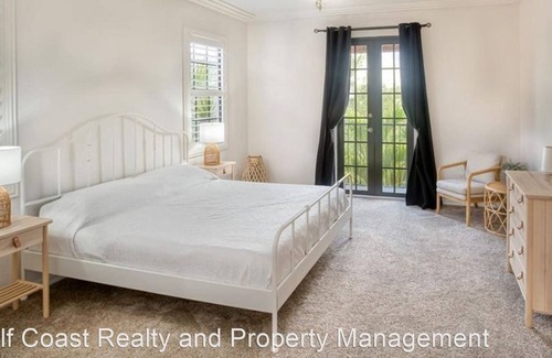 Biggar House | 3 Bedroom Townhome 428410 by Houzlet