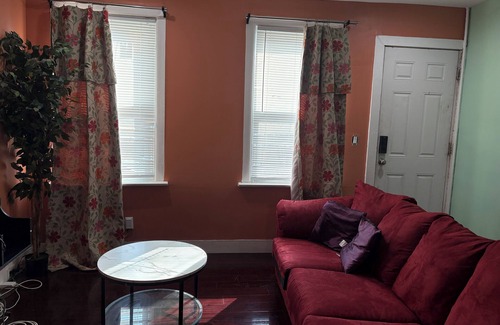 Chester House | 3-bedroom townhome in charming Chester with WiFi, AC. Start your getaway