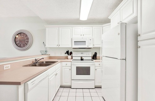 Tybee Island House | 3-bedroom vacation home steps to Tybee Island Beach