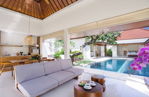 Sunset Road Villa | 3-Bedroom Villa2 Complex in Seminyak