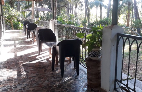 Arossim Villa | 3-bedroom villa in enchanting Arossim with WiFi, AC & Garden in tropical privacy