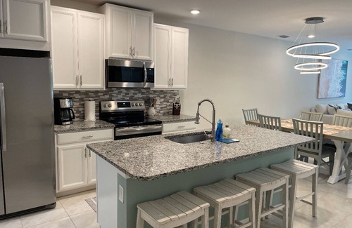 Naples Villa | 3-Bedroom Villa with Private Pool in Superb Naples Reserve Gated Community