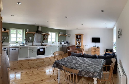 Kerlouan House | 3 bedroomed Breton stone farm house 800mt from the sea