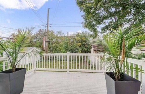 Laval Apartment | 3 bedrooms, Fast WI-FI, FREE Parking