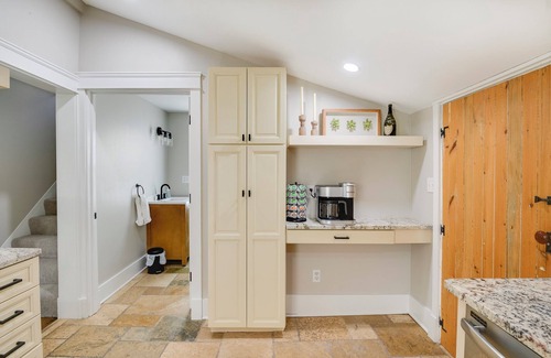 Chagrin Falls House | 3 blocks from the falls viewing area in the heart of downtown Chagrin Falls!