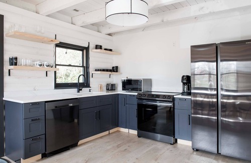 Fletcher Cabin | 3 BR 2 BA Cabin on 8 acres of privacy only 10 miles from Asheville