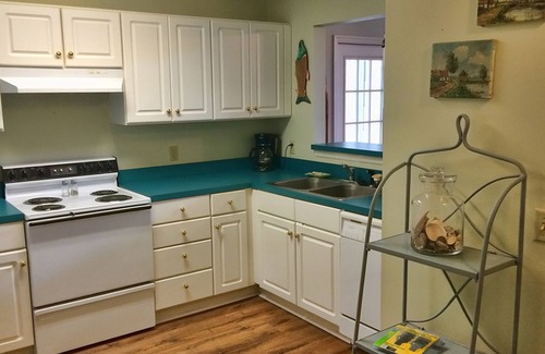 Saint Simons Island House | 3 BR, 3 BA close to everything! Walk/Bike to local attractions.