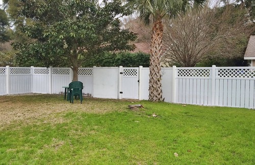 Saint Simons Island House | 3 BR, 3 BA close to everything! Walk/Bike to local attractions.