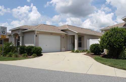 Pennecamp Villa | 3 BR Courtyard Villa - Central Villages location - close to golf and pools!