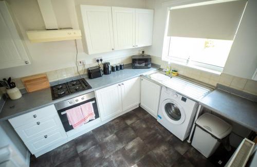 Lowestoft Apartment | 3 BR House Near Beach By Eason Stays Short Lets & Serviced Accommodation Lowestoft