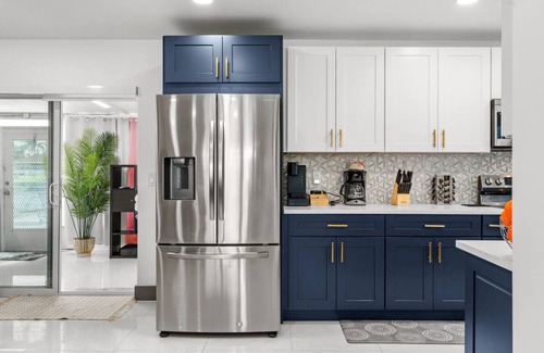 Pompano Beach House | 3‑BR Retreat w Pool near the Beach - Car charger