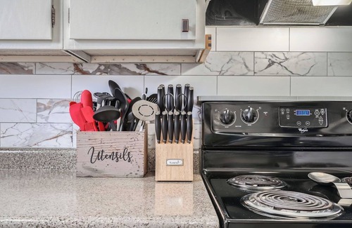 North Central Westminster House | 3 BR Westminster Home | Hot Tub