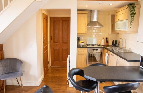 Wressle Cottage | 3 cottages on farm. Big garden with kids outdoor toys. Nr Howden/York 35 mins