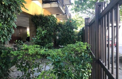 Jardim Belmar Apartment | 3 dormitórios no Guarujá, próximo ao Aquário! Sinta-se em casa!