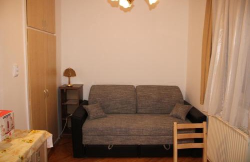Jozsef Attila-lakotelep Apartment | 3 hippos apartman