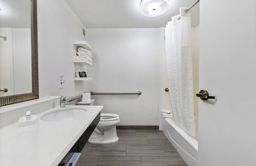 East Texas Hotel | 3 Ideal Rooms for Travelers Exploring Lehigh Valley Gems - Family Friendly Stay!