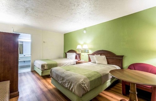Edgewood Hotel | 3 Inviting Rooms Near Aberdeen Proving Grounds w/Complimentary Breakfast